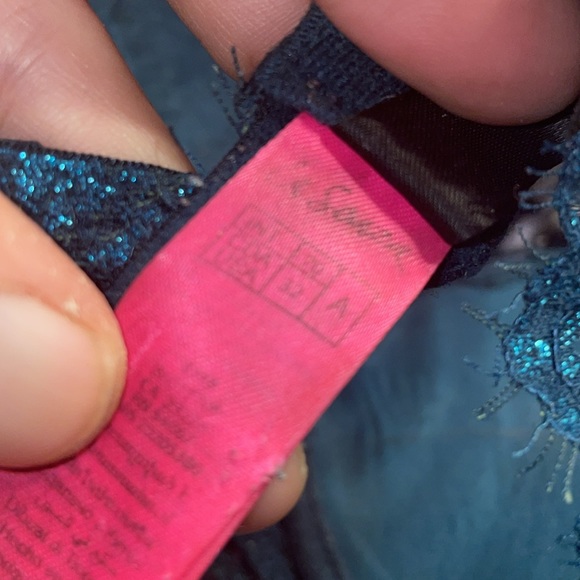 La Senza Hello Sugar 32A fancy glitter green bra good used condition with lace - Picture 6 of 6